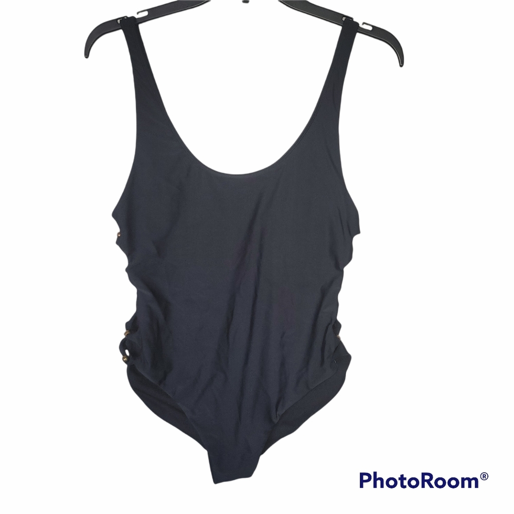 No Boudries Women Swimsuit Body Size XL (15-17) Pre-owned Like New Very Clean